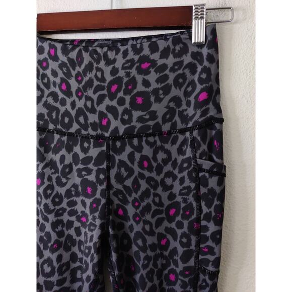 3/$20 Body Glove Gray Black Pink Animal Cheetah Leopard Print Leggings Size S - Picture 2 of 9